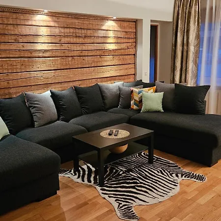 Unique & Spacious 2 Bedroom With Sauna Apartment