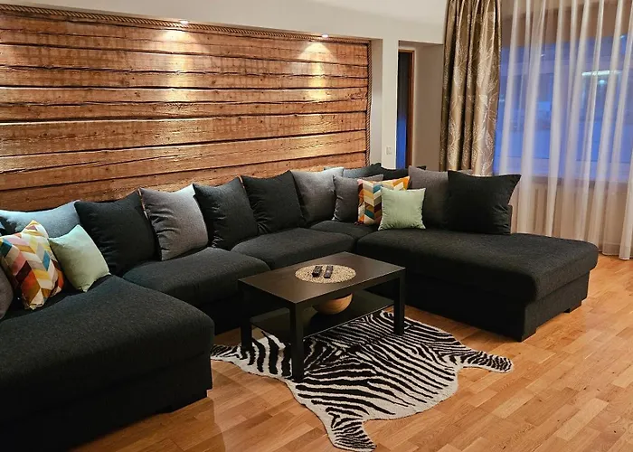 Unique & Spacious 2 Bedroom With Sauna アパート